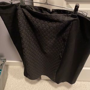 Black pencil skirt with pattern